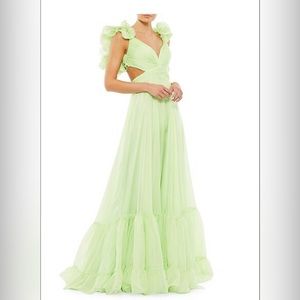 Mac Duggal Leena or Indy chiffon dress in mint. Size 8.